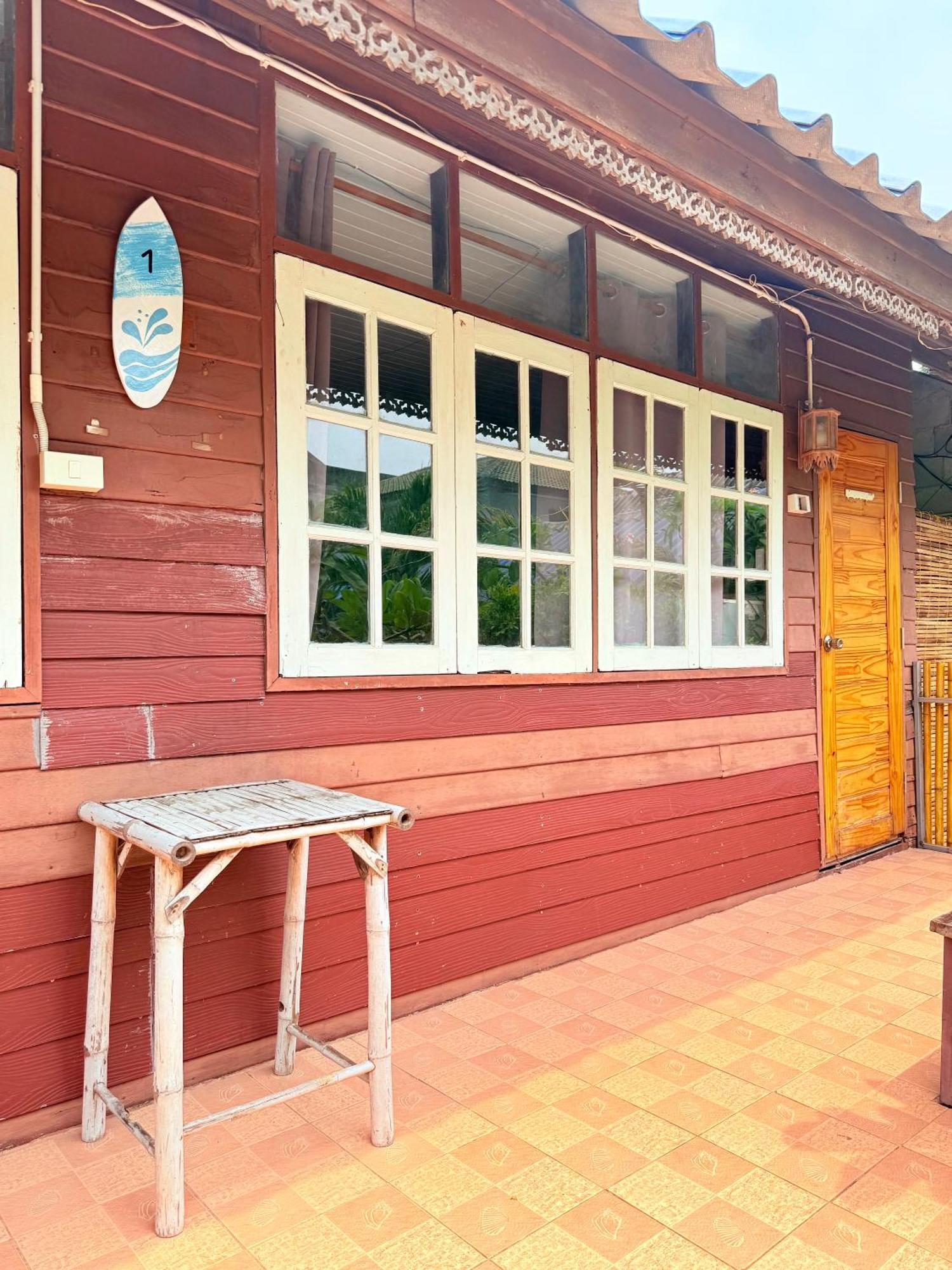 Harry'S Beach Club Banphe Kültér fotó